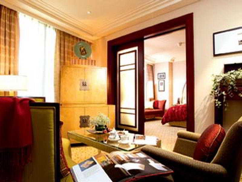 فندق شانغهايفي  فندق رينيسانس شنغهاي بودونج المظهر الخارجي الصورة